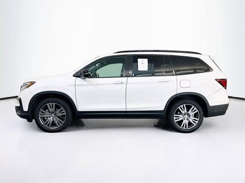Platinum White Pearl 2022 Honda Pilot AWD Sport