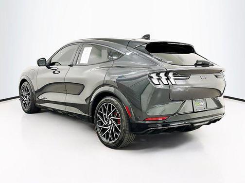 2022 Ford Mustang Mach-E GT