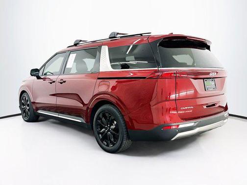 2023 Kia Carnival SX