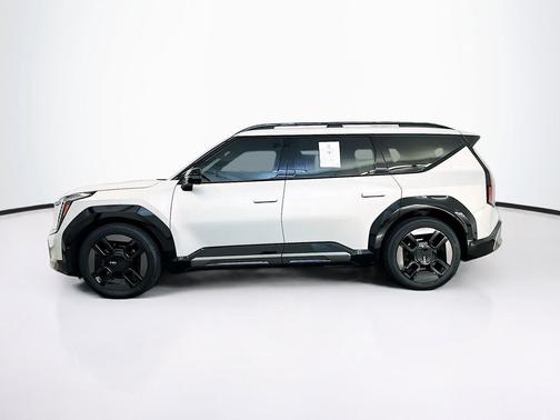 Ivory Silver 2024 Kia EV9 GT-Line