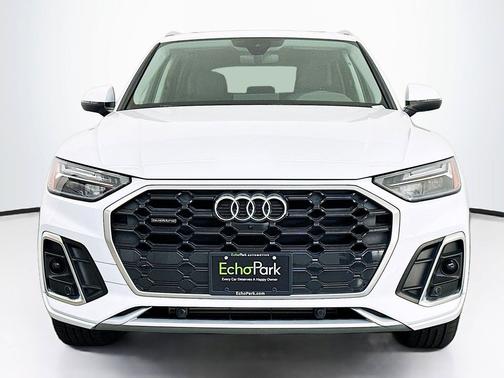 Glacier White Metallic 2022 Audi Q5 45 S line Premium Plus