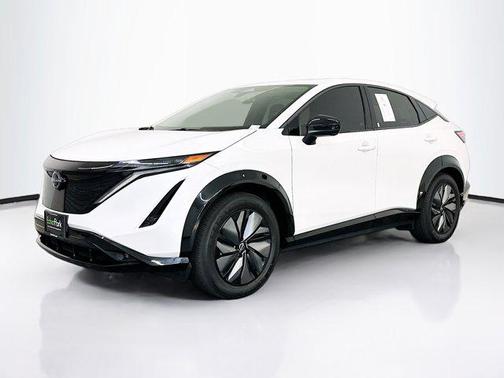 Everest White Pearl Tricoat 2024 Nissan ARIYA EVOLVE+