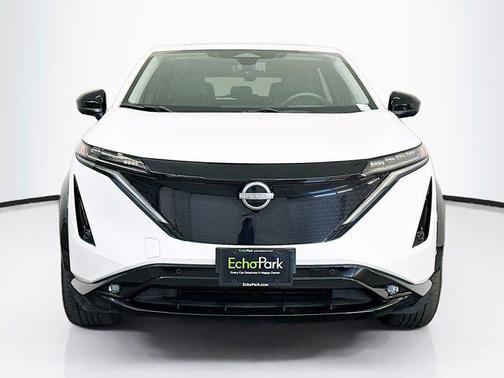 Everest White Pearl Tricoat 2024 Nissan ARIYA EVOLVE+