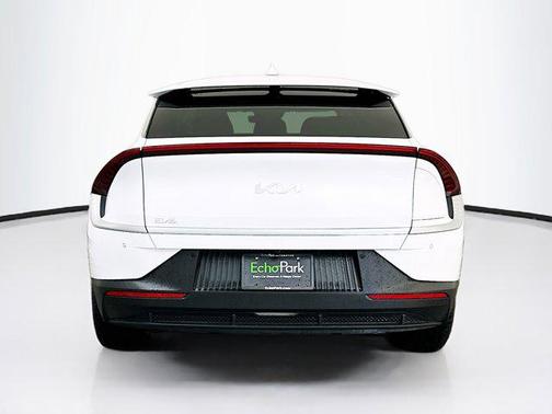 Snow White Pearl 2024 Kia EV6 Light Long Range