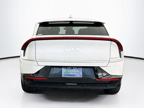 Glacier 2024 Kia EV6 Wind