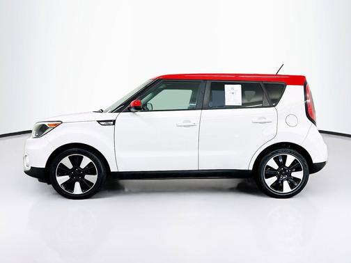 White w/Red Roof 2017 Kia Soul +