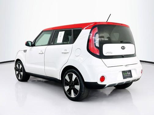 White w/Red Roof 2017 Kia Soul +