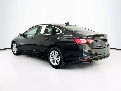 Mosaic Black Metallic 2022 Chevrolet Malibu LT