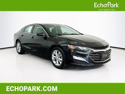 Mosaic Black Metallic 2022 Chevrolet Malibu LT