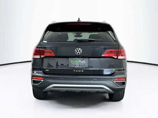 Deep Black Pearl 2023 Volkswagen Taos 1.5T SE
