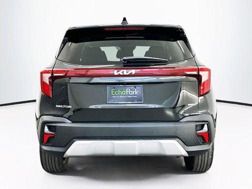 Fusion Black 2026 Kia Seltos LX