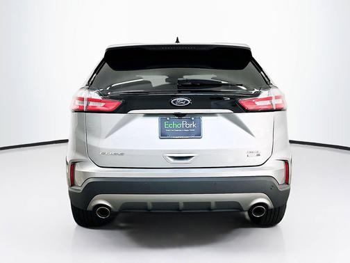 Iconic Silver Metallic 2020 Ford Edge SEL