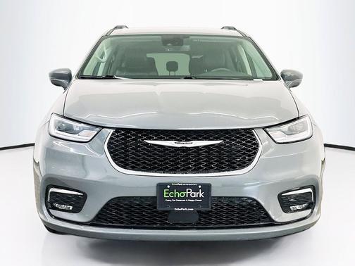 Ceramic Gray Clearcoat 2022 Chrysler Pacifica Touring L