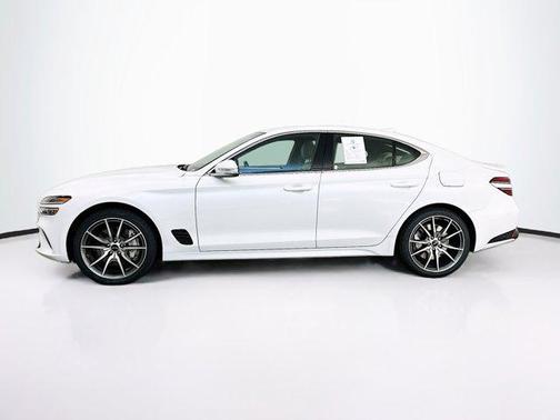 Uyuni White 2025 Genesis G70 2.5T AWD