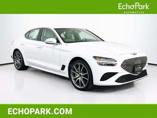 Uyuni White 2025 Genesis G70 2.5T AWD