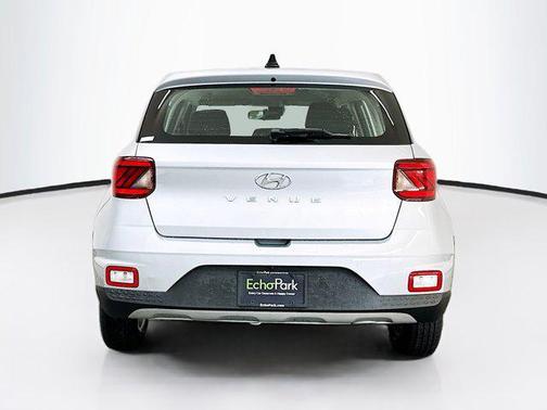 Stellar Silver 2021 Hyundai VENUE SE