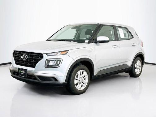 Stellar Silver 2021 Hyundai VENUE SE