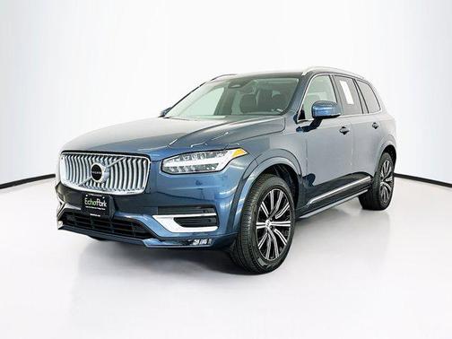 2025 Volvo XC90 B5 Core