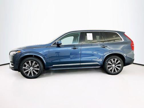 2025 Volvo XC90 B5 Core