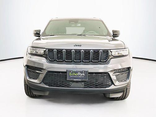 Baltic Gray Metallic Clearcoat 2024 Jeep Grand Cherokee Altitude