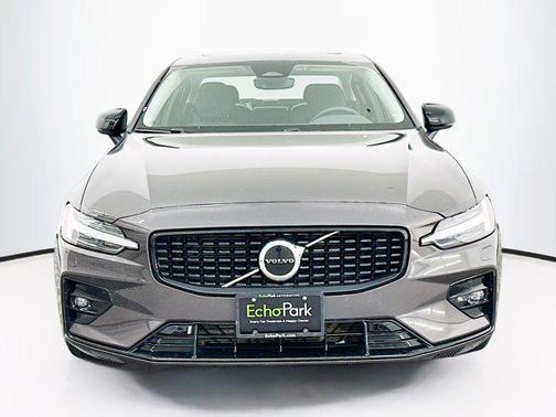 2025 Volvo S60 Core