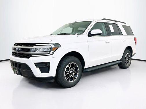 Oxford White 2024 Ford Expedition XLT