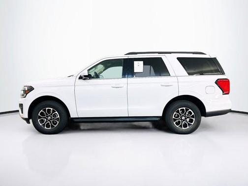 Oxford White 2024 Ford Expedition XLT