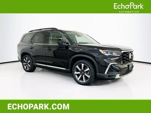 Crystal Black Pearl 2023 Honda Pilot Touring 8-Passenger