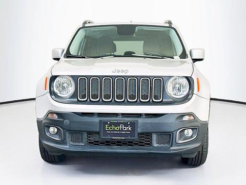 Glacier Metallic 2017 Jeep Renegade Latitude