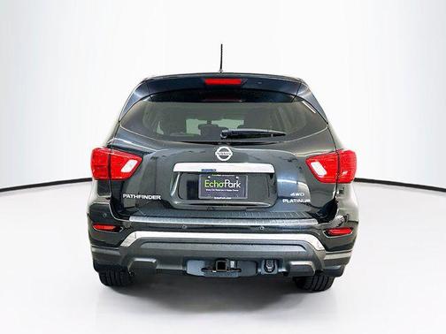 2017 Nissan Pathfinder Platinum