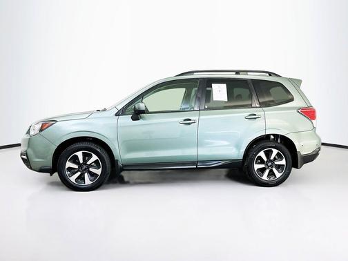 Jasmine Green Metallic 2018 Subaru Forester 2.5i Premium