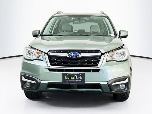 Jasmine Green Metallic 2018 Subaru Forester 2.5i Premium