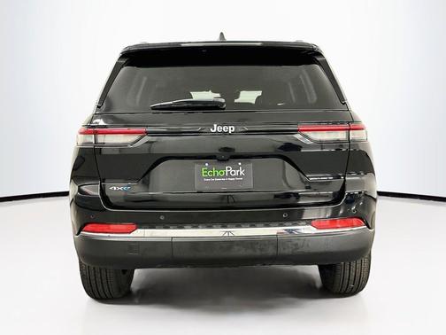 Diamond Black Crystal Pearlcoat 2022 Jeep Grand Cherokee 4xe Base