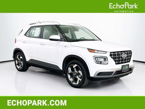 Lunar White 2025 Hyundai VENUE SEL