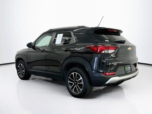 Mosaic Black Metallic 2025 Chevrolet Trailblazer LT