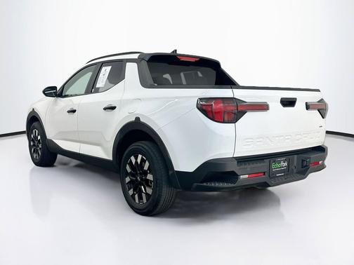 Atlas White 2025 Hyundai SANTA CRUZ SEL