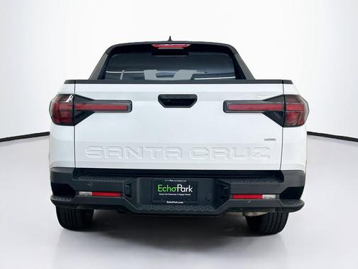 Atlas White 2025 Hyundai SANTA CRUZ SEL