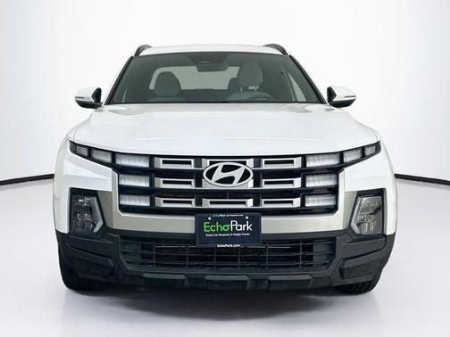 Atlas White 2025 Hyundai SANTA CRUZ SEL