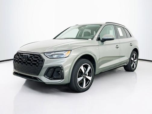Chronos Gray Metallic 2023 Audi Q5 45 S line Premium Plus