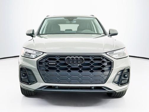 Chronos Gray Metallic 2023 Audi Q5 45 S line Premium Plus