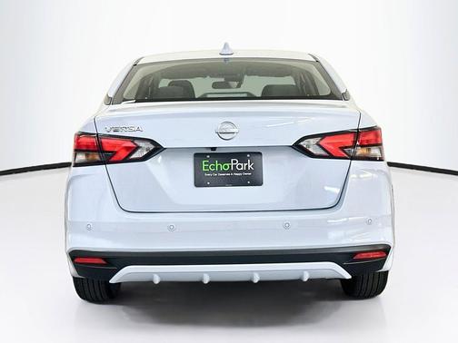 Gray Sky Pearl 2025 Nissan Versa 1.6 SV