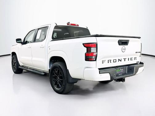 Glacier White 2023 Nissan Frontier SV