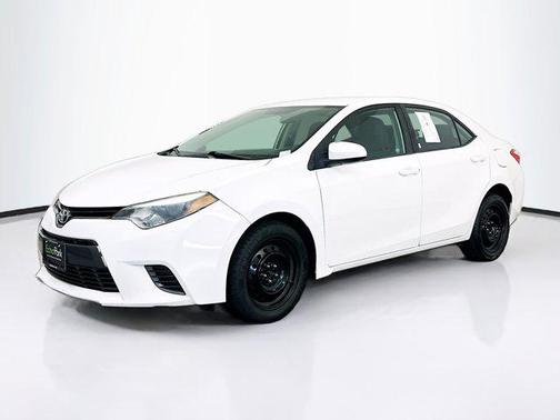Super White 2015 Toyota Corolla LE