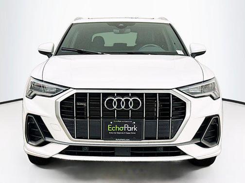 2023 Audi Q3 S line Premium