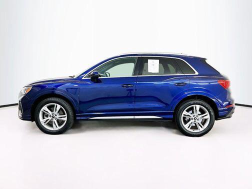 Navarra Blue Metallic 2023 Audi Q3 45 S line Premium Plus