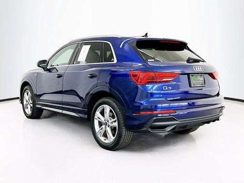 Navarra Blue Metallic 2023 Audi Q3 45 S line Premium Plus