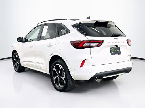 Star White Metallic Tri-Coat 2024 Ford Escape ST-Line Elite