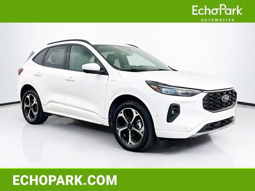 Star White Metallic Tri-Coat 2024 Ford Escape ST-Line Elite