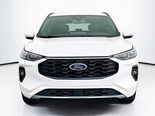 Star White Metallic Tri-Coat 2024 Ford Escape ST-Line Elite