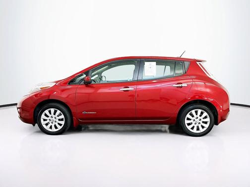 Cayenne Red 2015 Nissan Leaf S